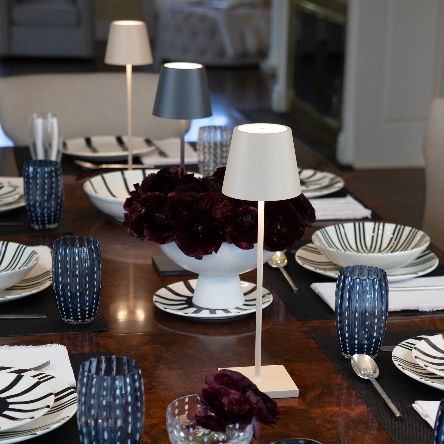 Lámpara de mesa recargable Poldina Pro