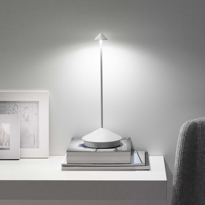Lampada da tavolo ricaricabile in stile Pina